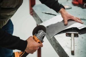 Artisan-fearber - Installer velux sur toiture Le Havre : conseils et budget - Featured Image 1